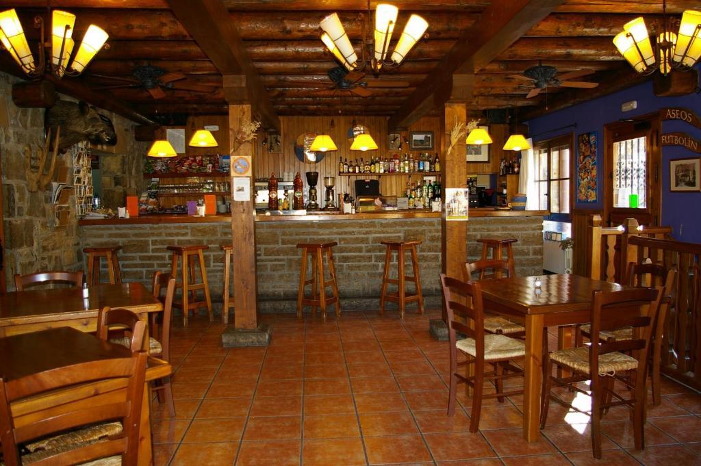 Hosteleria Santa Cruz Santa Cruz De La Seros Luaran gambar